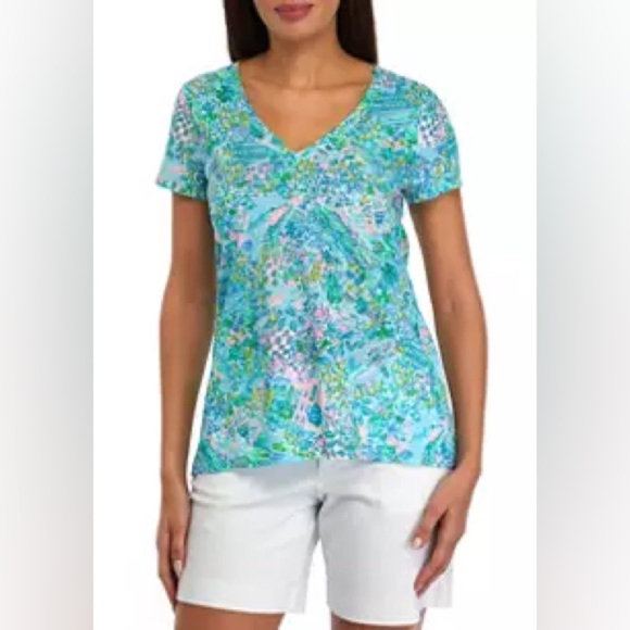 Lilly Pulitzer Tops - (T2) Lilly Pulitzer®
Women's Etta V-Neck T-Shirt, Vibrant Multicolor, Size XS